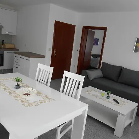 Apartments Diana Šmrika Kültér fotó