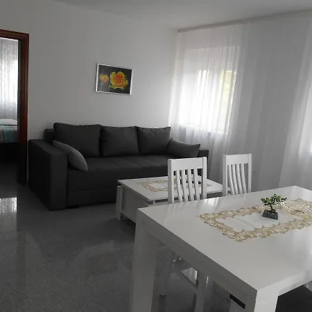 Apartments Diana Šmrika Kültér fotó