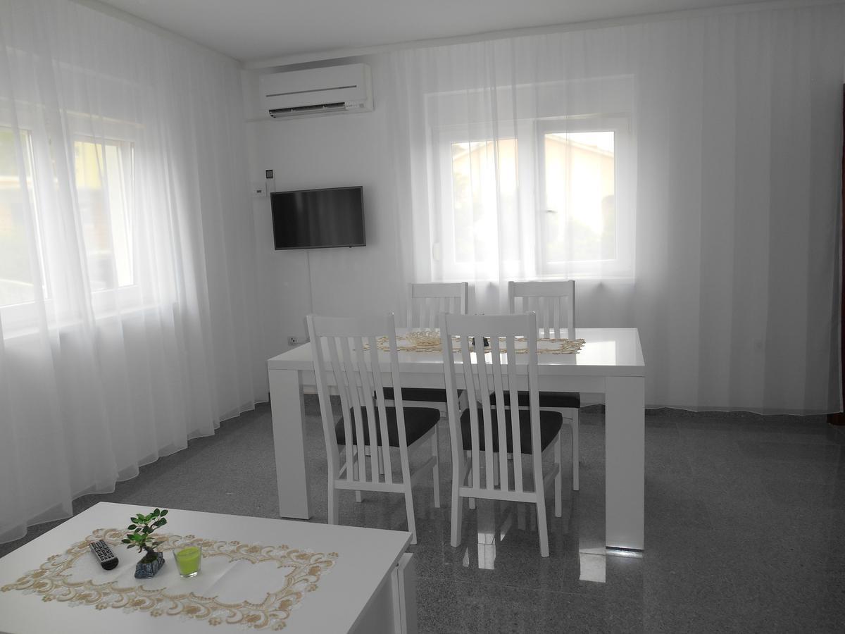 Diana Apartment Smrika